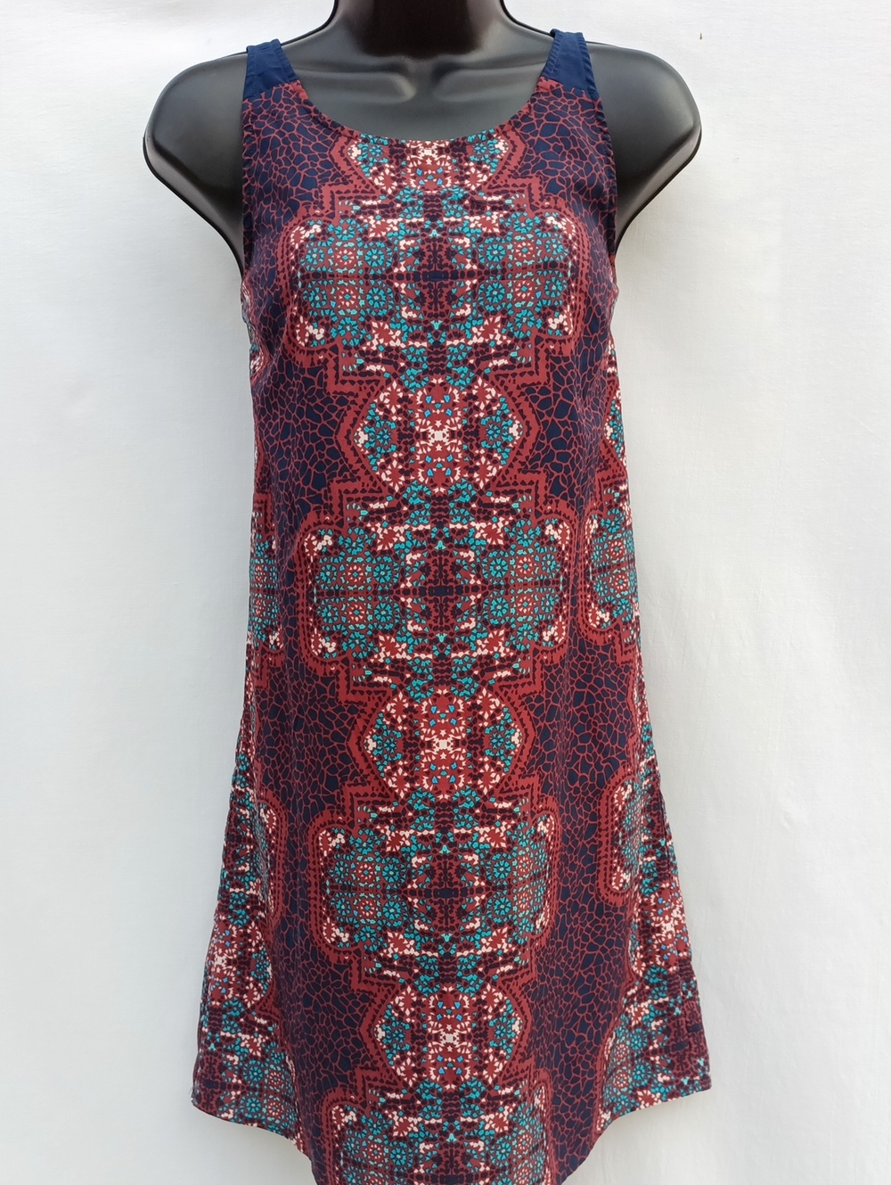 Sleeveless Geometrical Mosaic Printed Shift Midi Dress in Burgundy and Teal